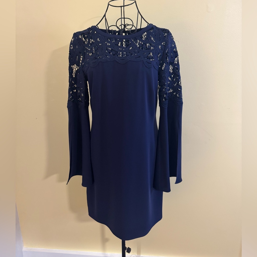 Laundry by Shelli Segal Ink Blot Shift Bell Sleeve Dress in Navy Size 0